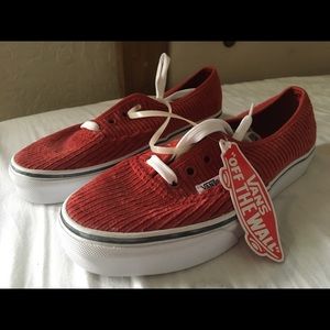 🌹🤘🏽 Red Corduroy Vans 🤘🏽🌹